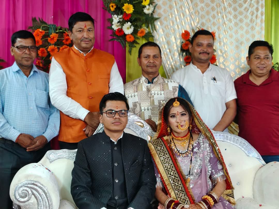 सचिन खड़ाई की शादी में पहुंचे दर्जा राज्यमंत्री शिव सिंह बिष्ट , वर – वघू को दिया आर्शीवाद